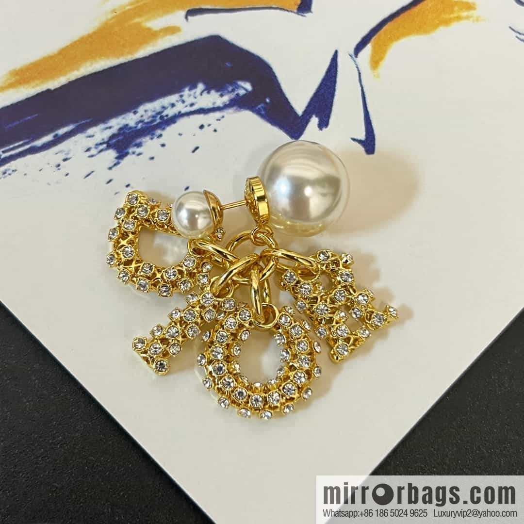 New ☑️ Dior size pearl hollow full diamond stud earrings