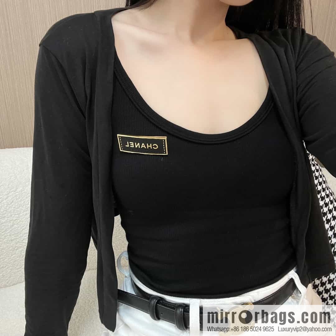 New ☑️ Chanel Double C Black Leather Letter Brooch