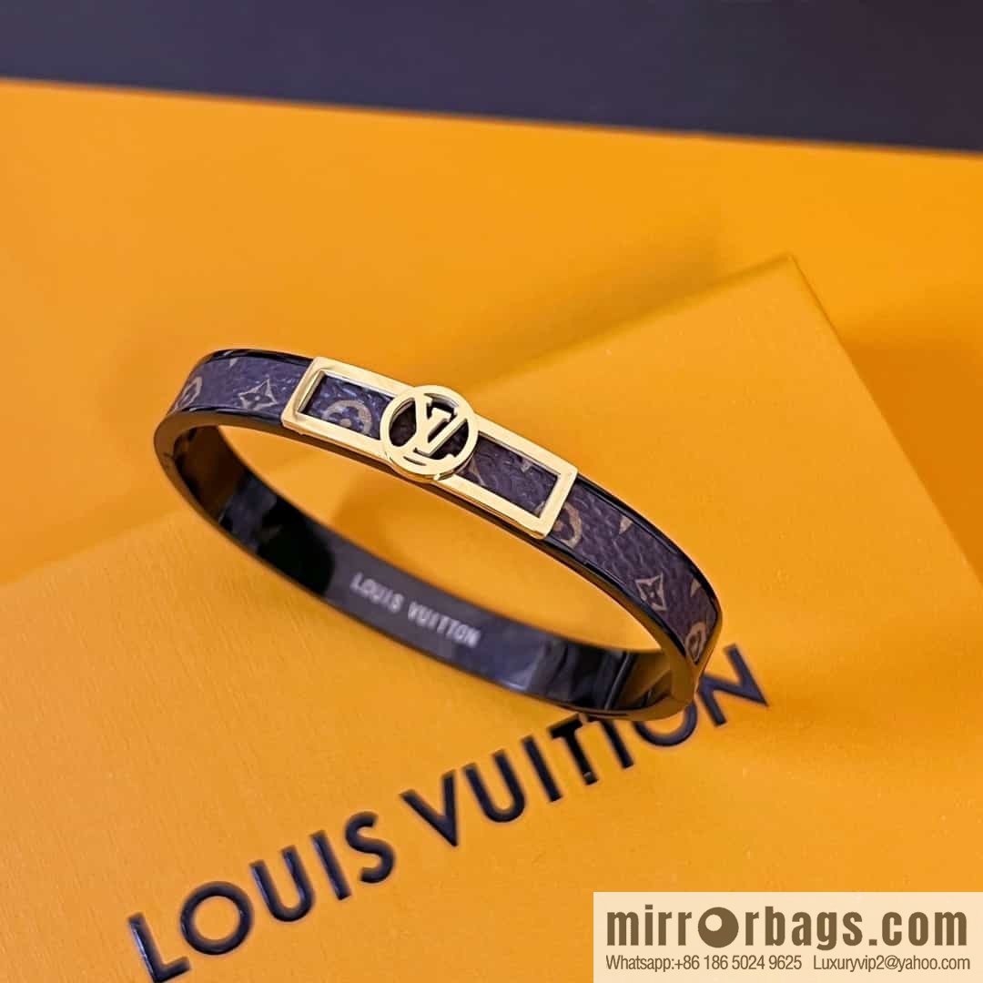 Louis Vuitton medieval presbyopia bracelet bracelet