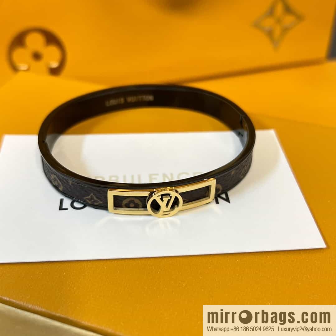 Louis Vuitton medieval presbyopia bracelet bracelet
