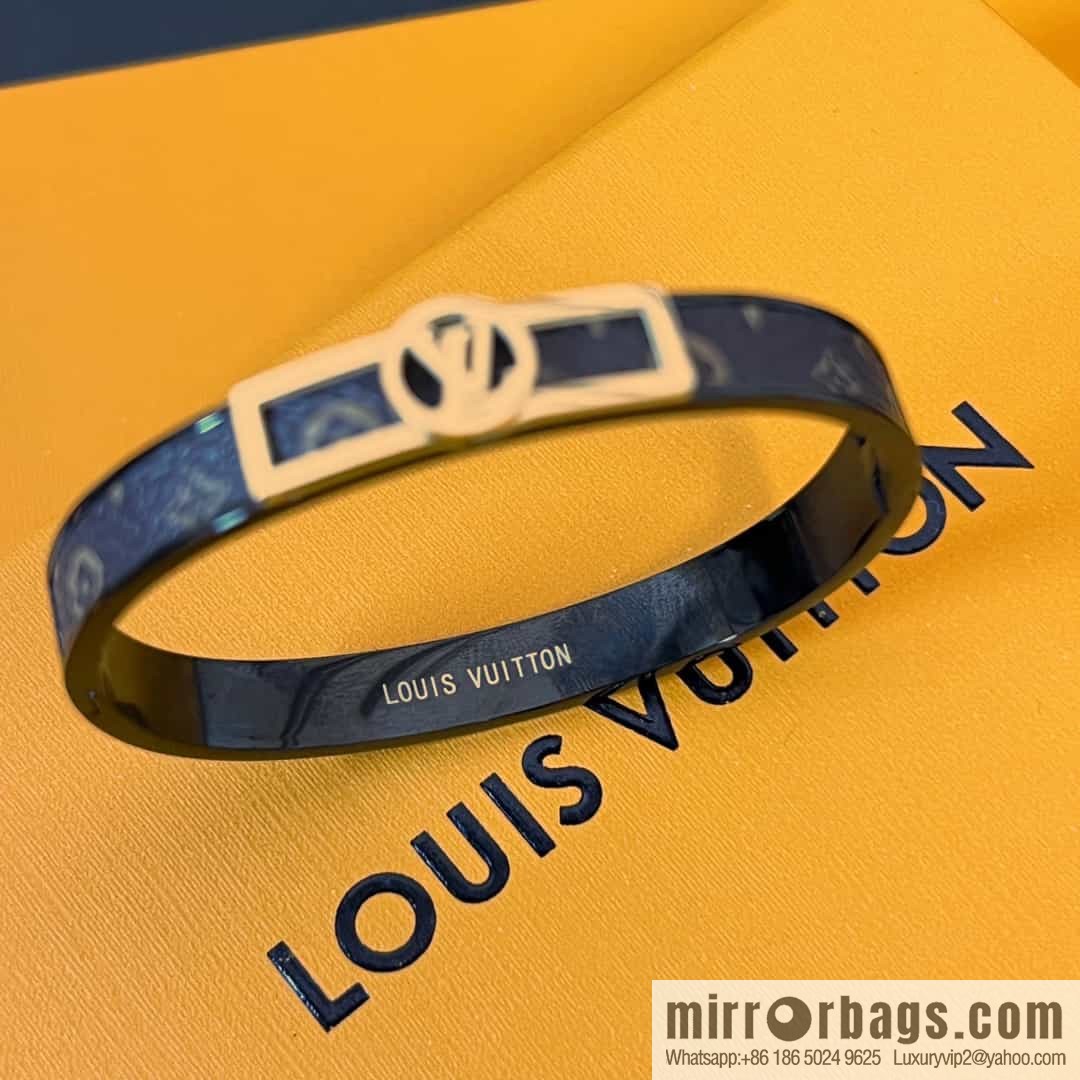 Louis Vuitton medieval presbyopia bracelet bracelet