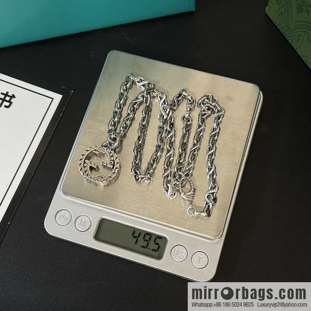 New Gucci Gucci Hollow Double G Necklace