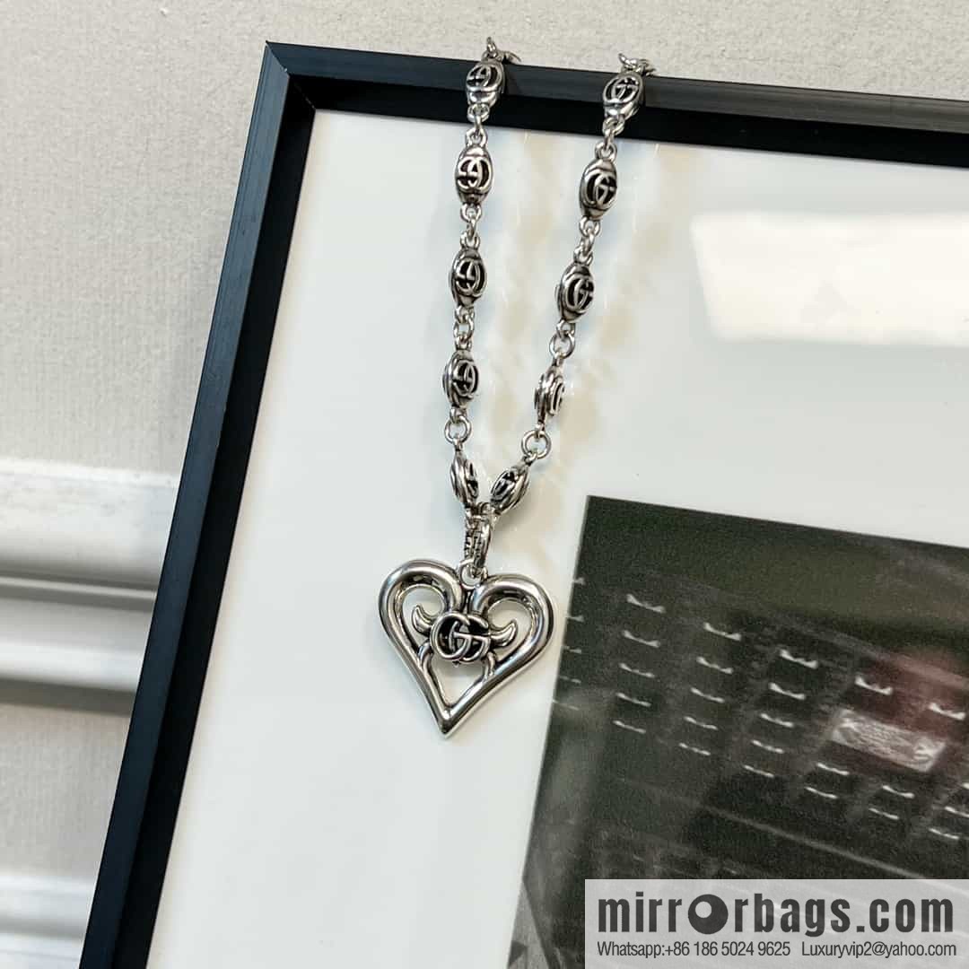 New Gucci Gucci Hollow Double G Love Peach Heart Necklace
