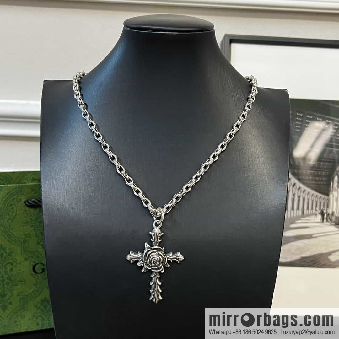 New Gucci Gucci Cross Camellia Necklace