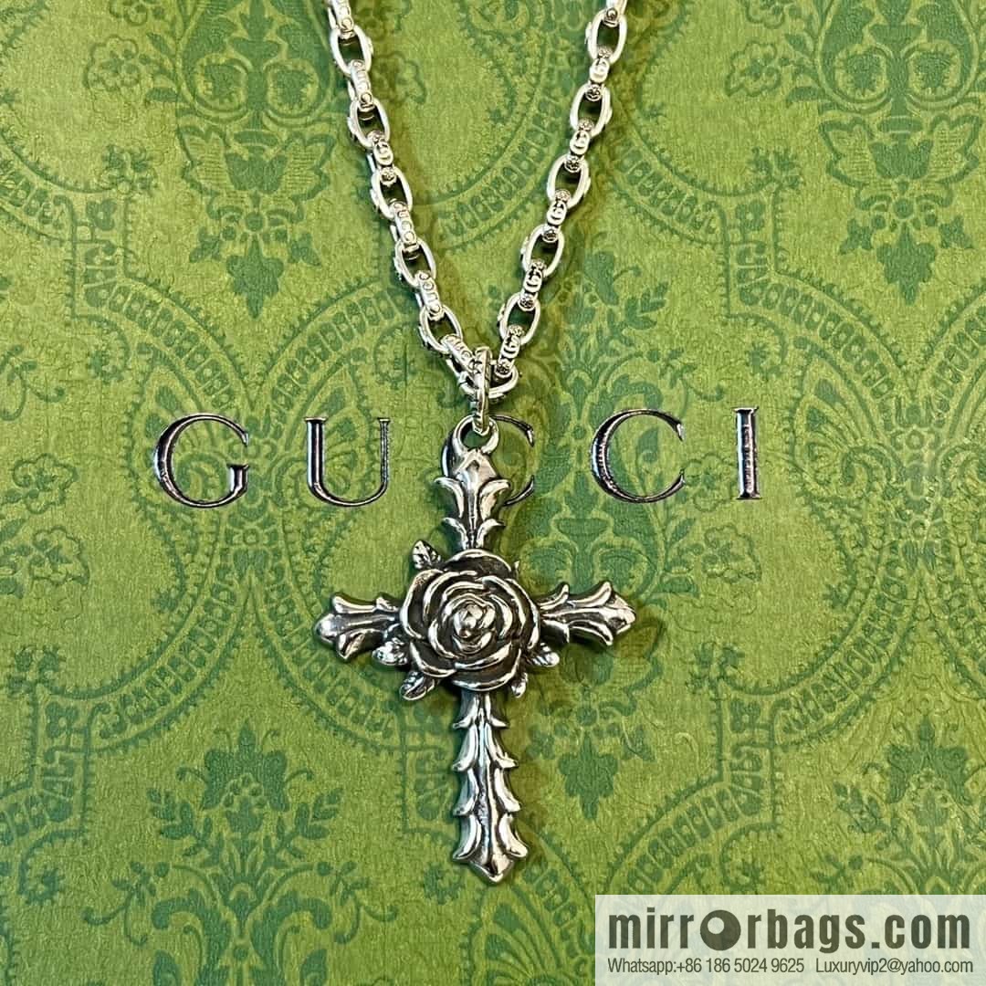 New Gucci Gucci Cross Camellia Necklace