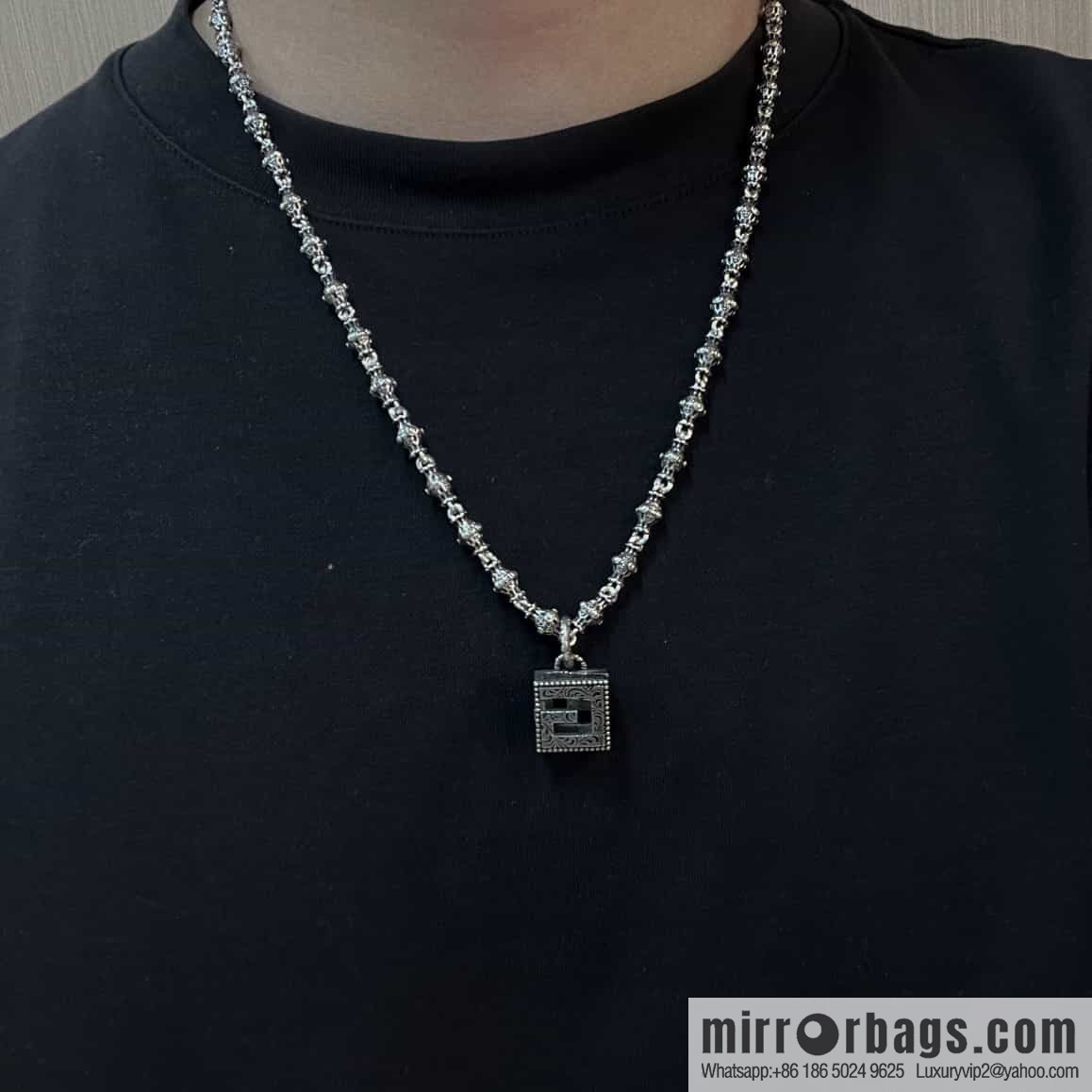 New Gucci Gucci Hollow G Letter Necklace