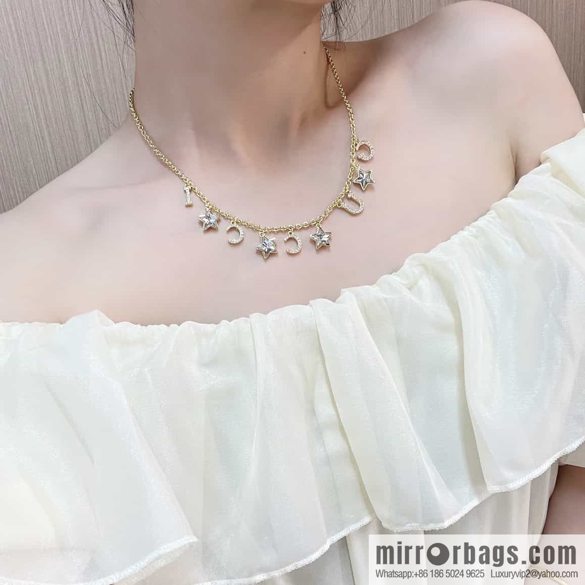 New Gucci Gucci fringed letter star pentagram necklace