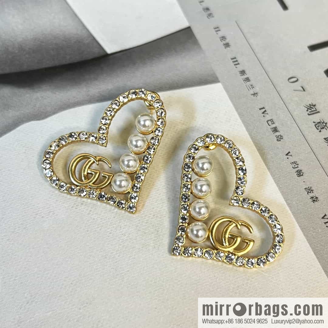 New Gucci Gucci double G letter pearl love peach heart stud earrings