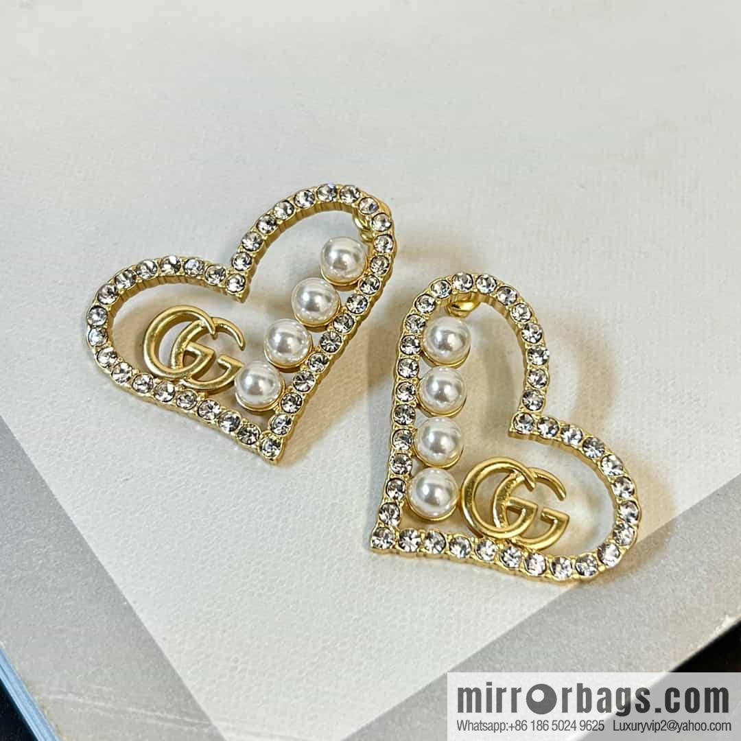 New Gucci Gucci double G letter pearl love peach heart stud earrings