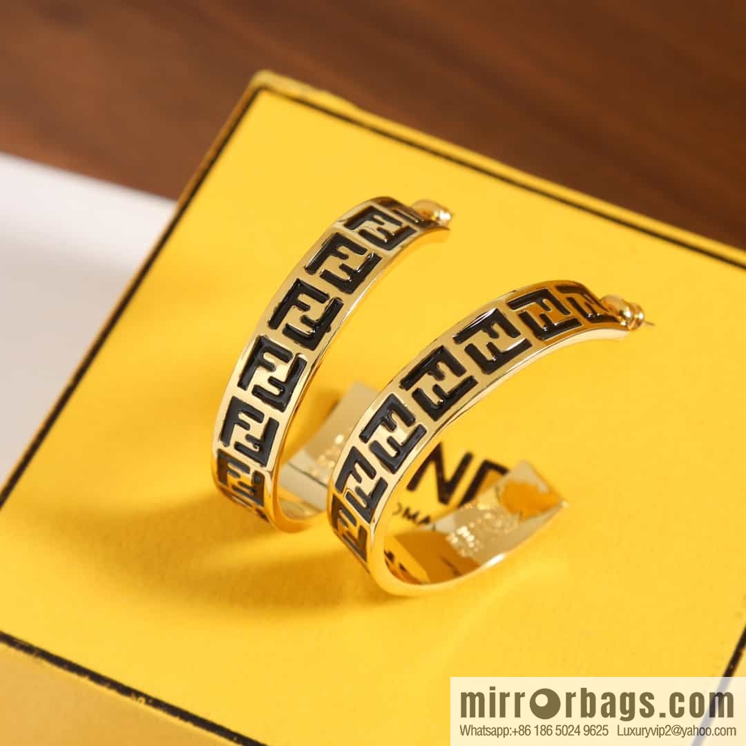 New FENDI Fendi double F letter semicircular earrings stud earrings