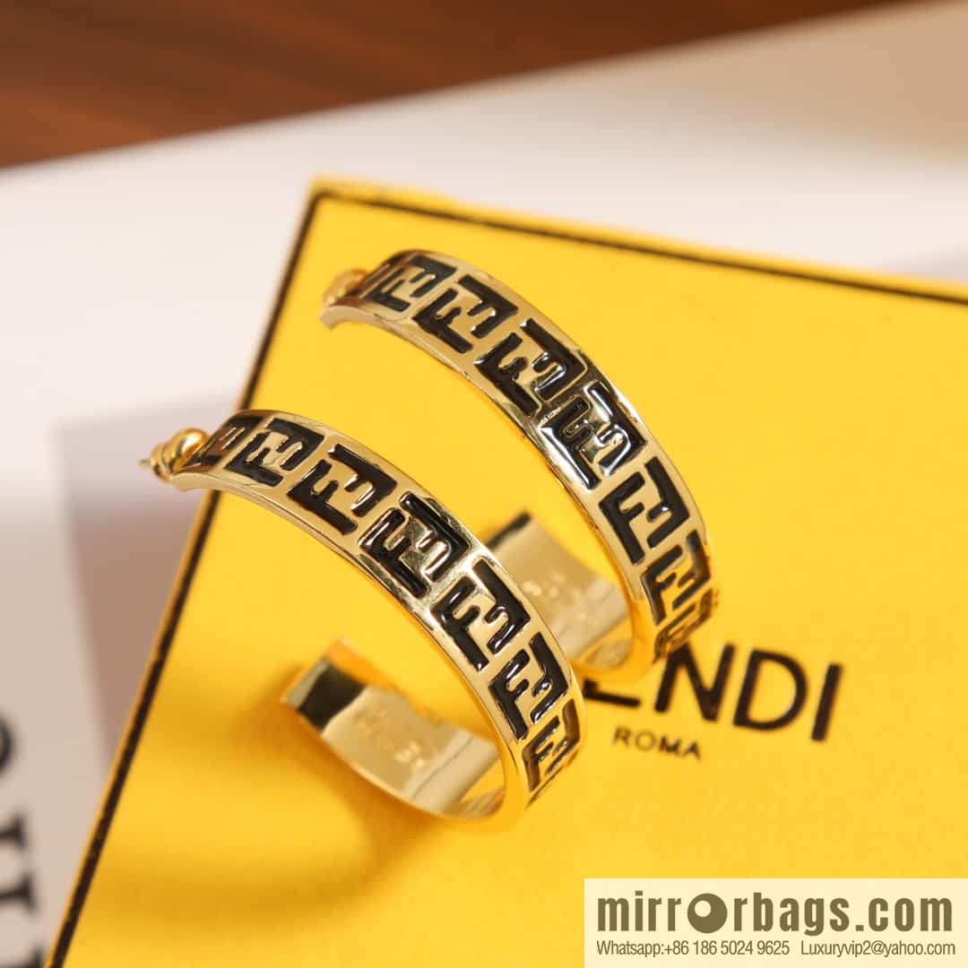 New FENDI Fendi double F letter semicircular earrings stud earrings