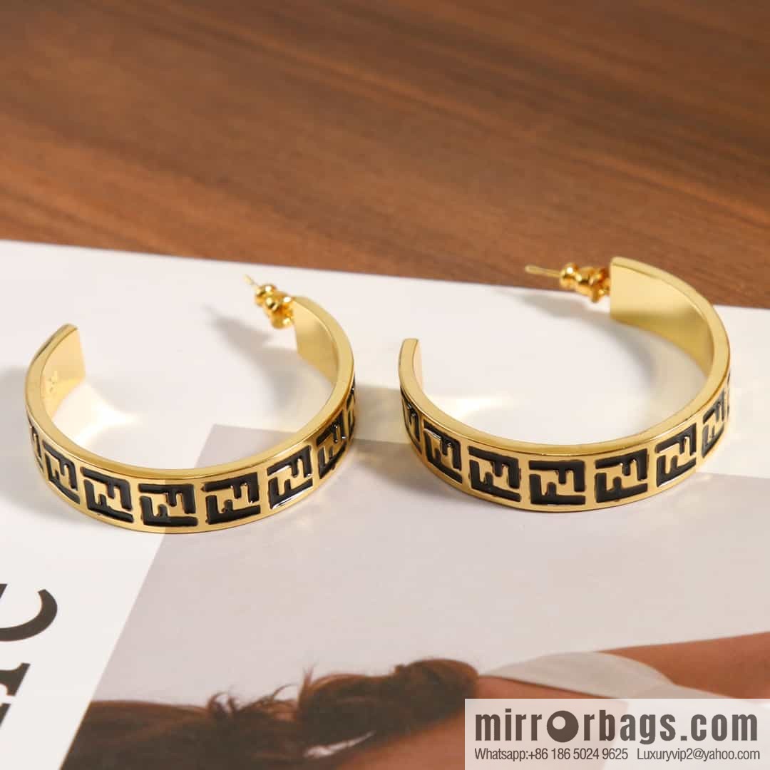 New FENDI Fendi double F letter semicircular earrings stud earrings