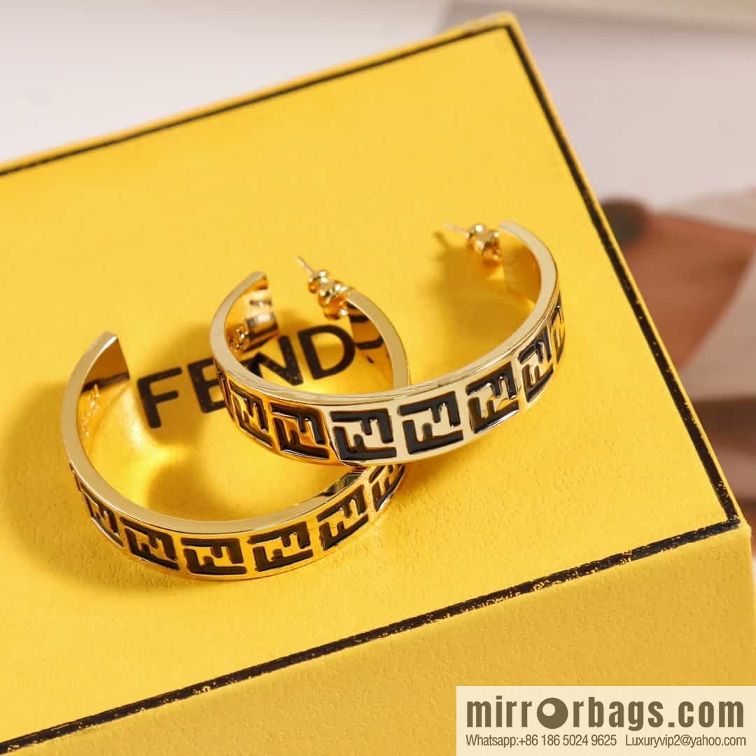 New FENDI Fendi double F letter semicircular earrings stud earrings