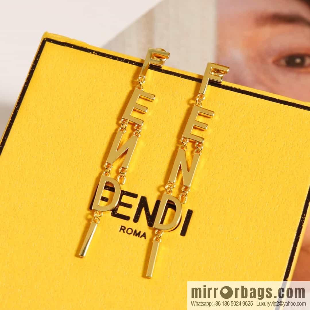 New FENDI Fendi fringed alphabet stud earrings