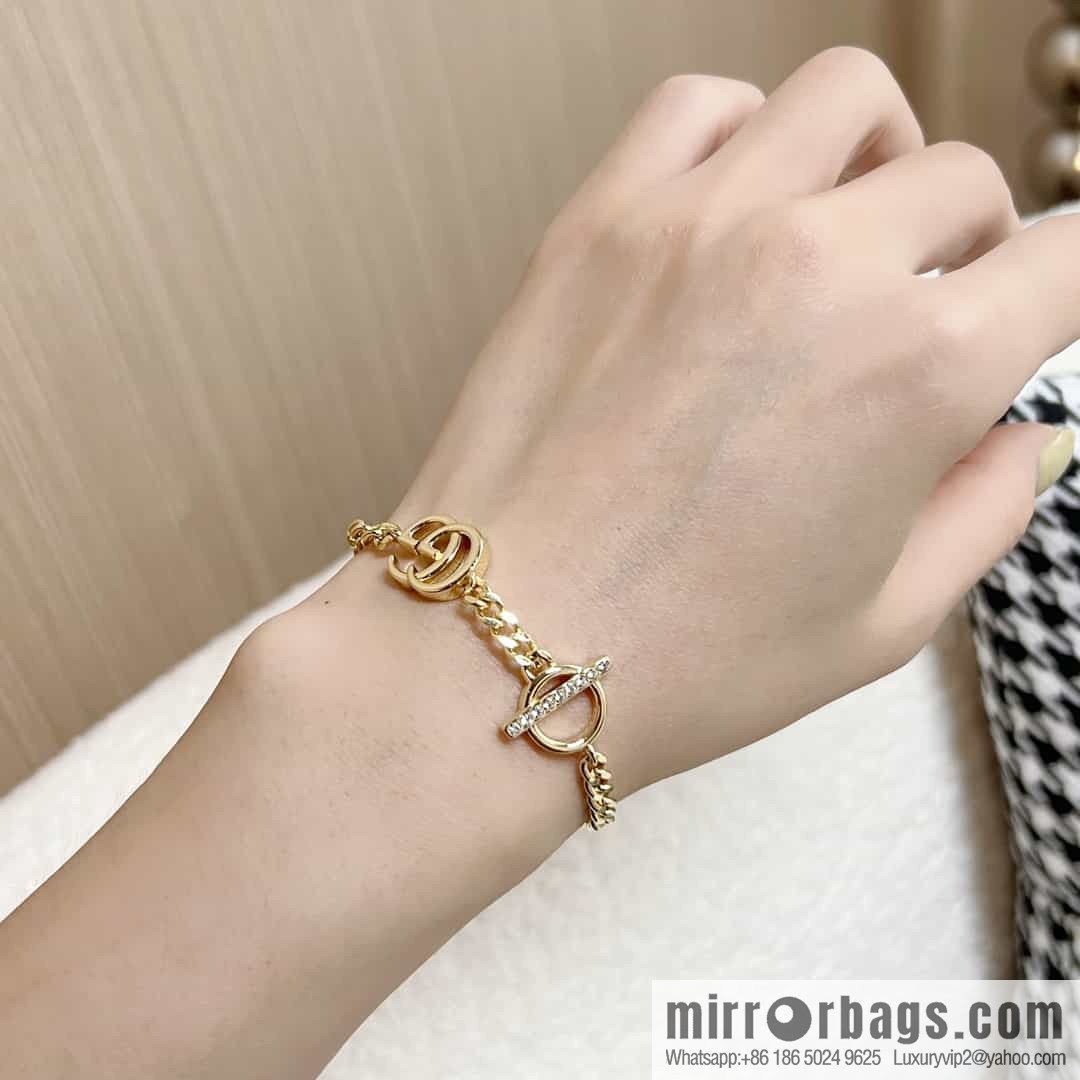 New Gucci gucci gold double G bracelet