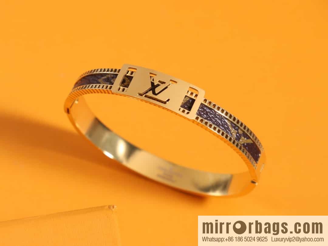 Louis Vuitton medieval presbyopia bracelet bracelet