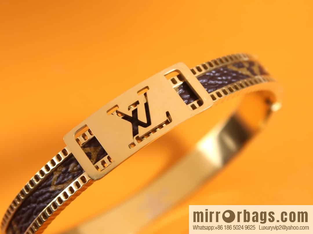 Louis Vuitton medieval presbyopia bracelet bracelet