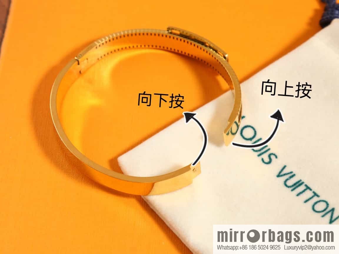 Louis Vuitton medieval presbyopia bracelet bracelet