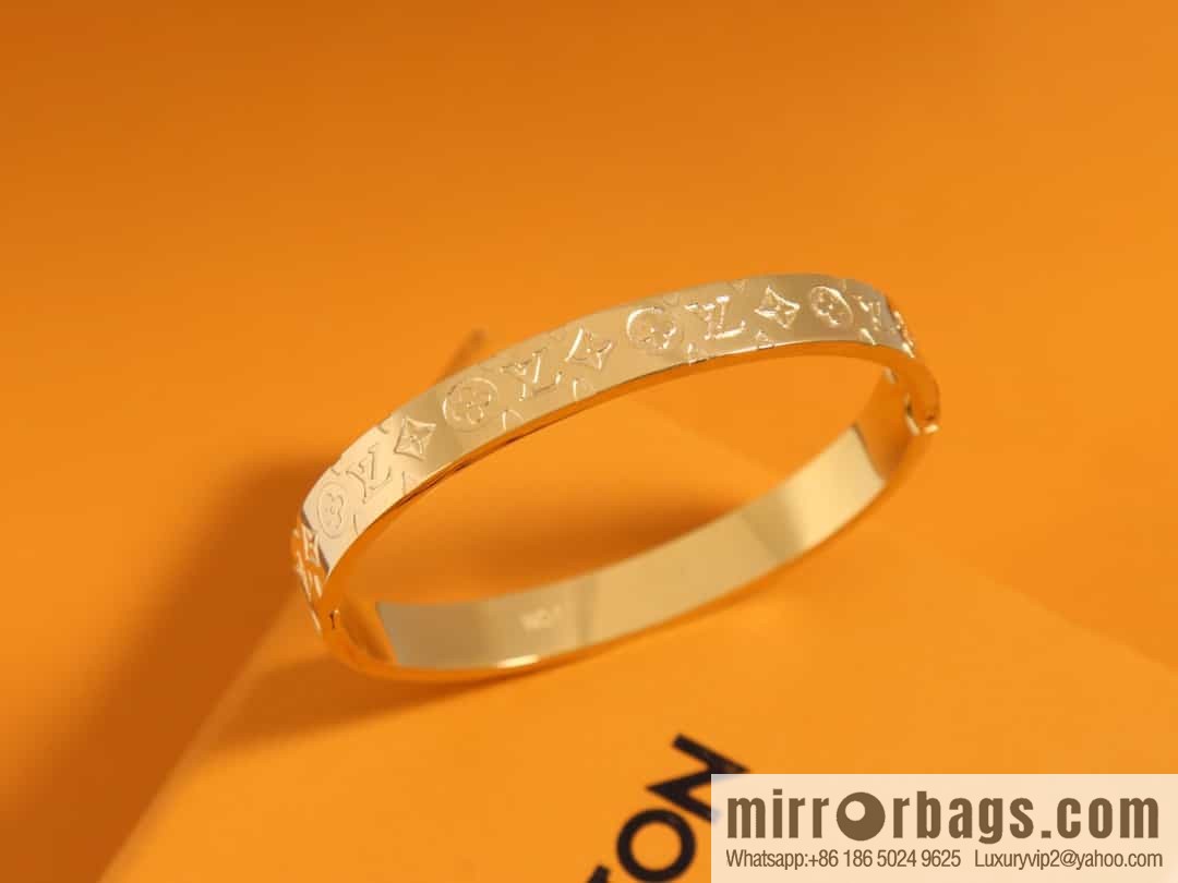 Louis Vuitton Louis Vuitton medieval gold old pattern bracelet bracelet