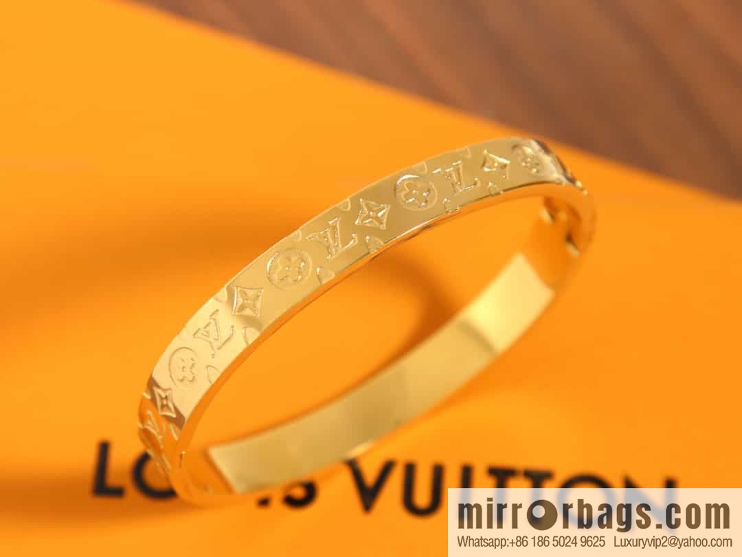 Louis Vuitton Louis Vuitton medieval gold old pattern bracelet bracelet
