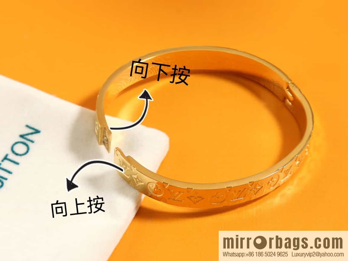 Louis Vuitton Louis Vuitton medieval gold old pattern bracelet bracelet