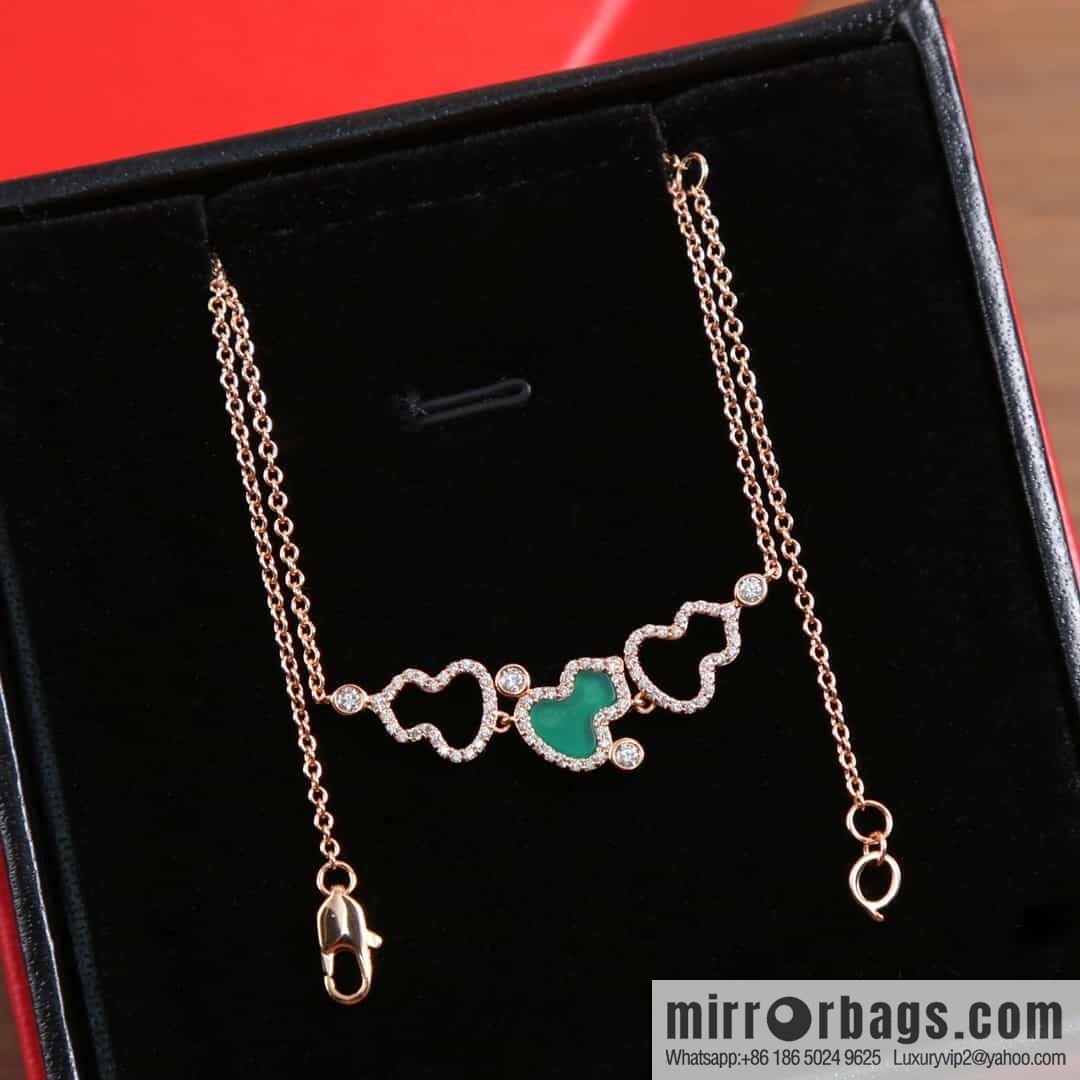 Qeelin unicorn hollow full diamond agate malachite necklace