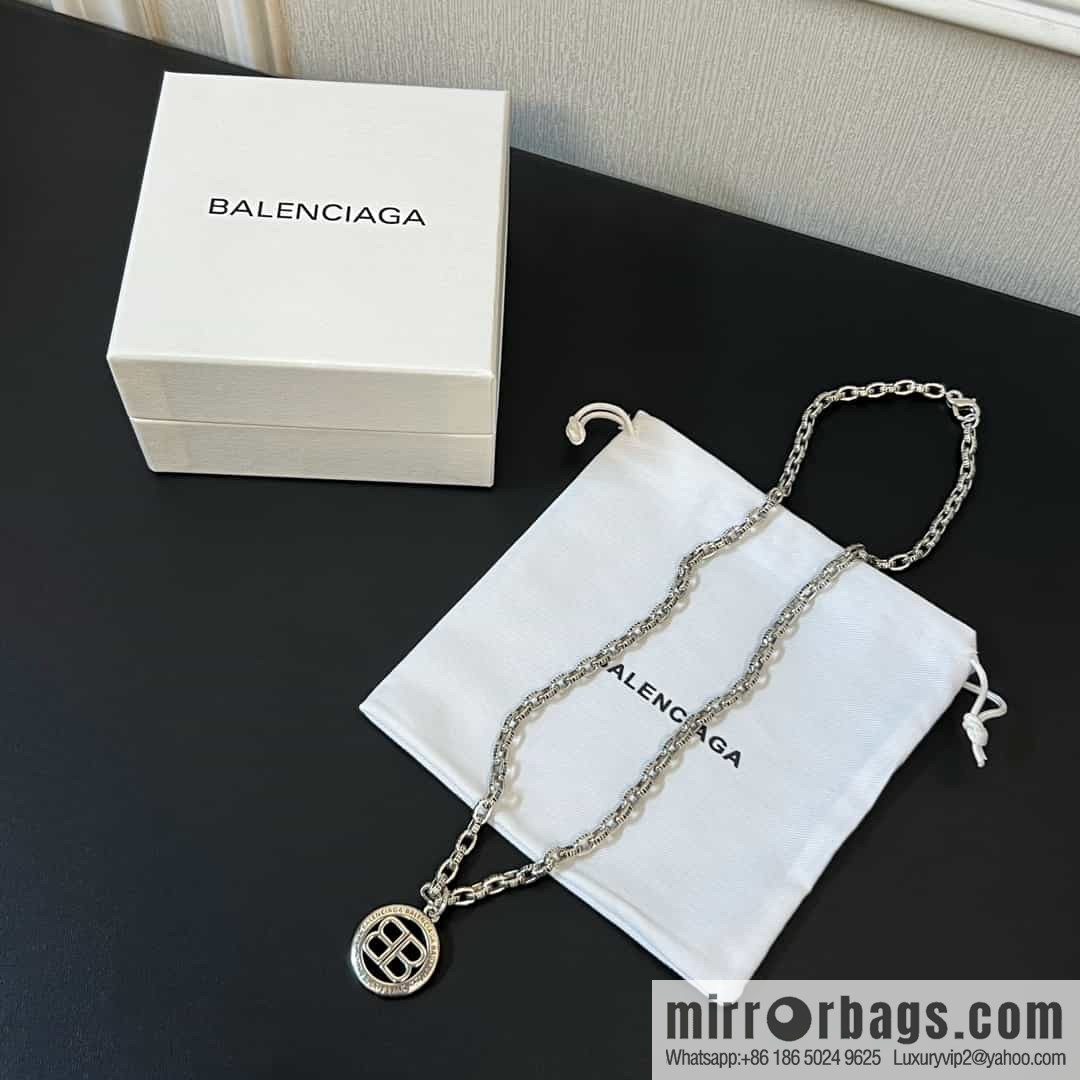 New Balenciaga BALENCIAGA round hollow letter necklace