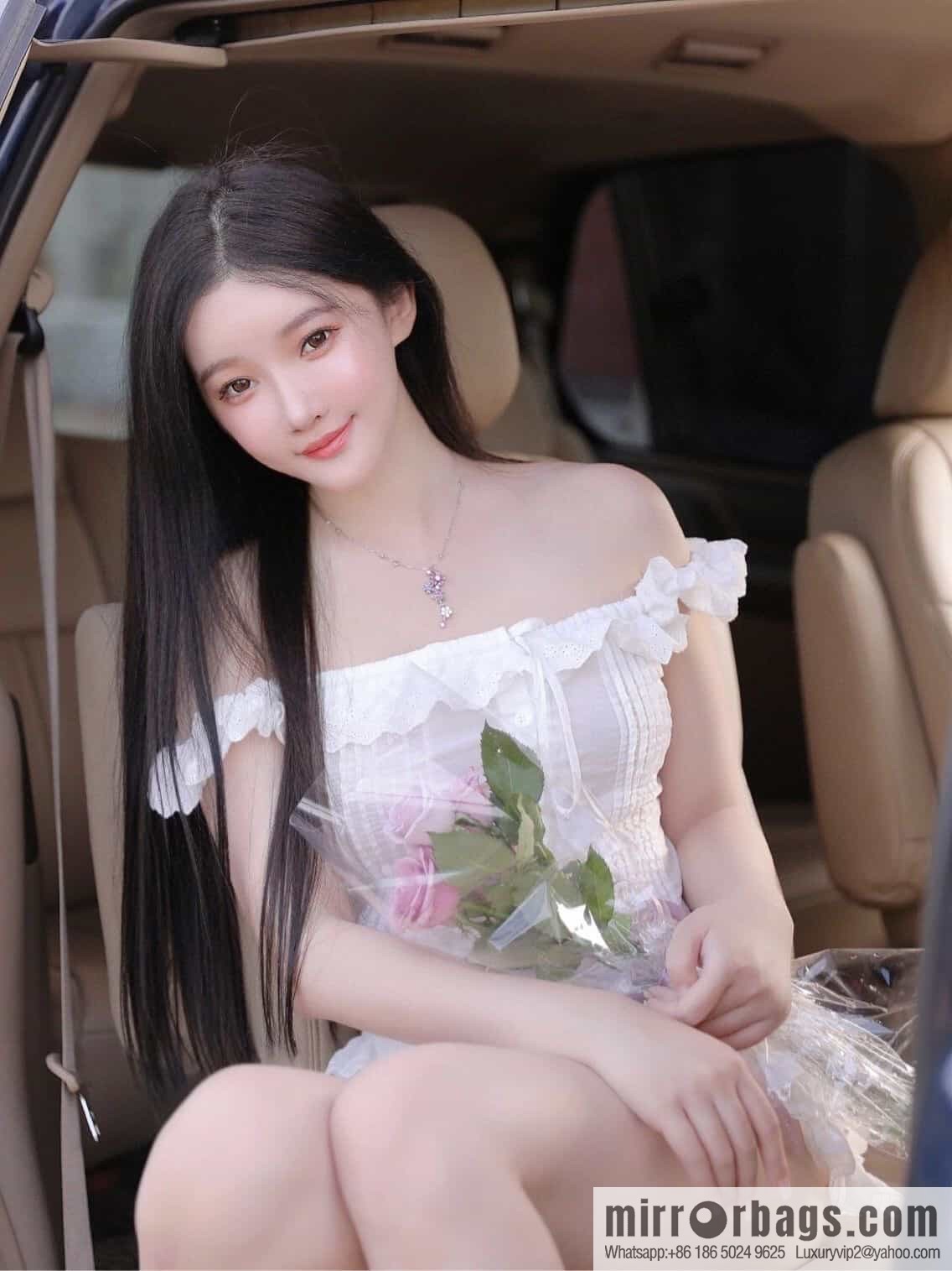 New ☑️ De Beers, flower necklace