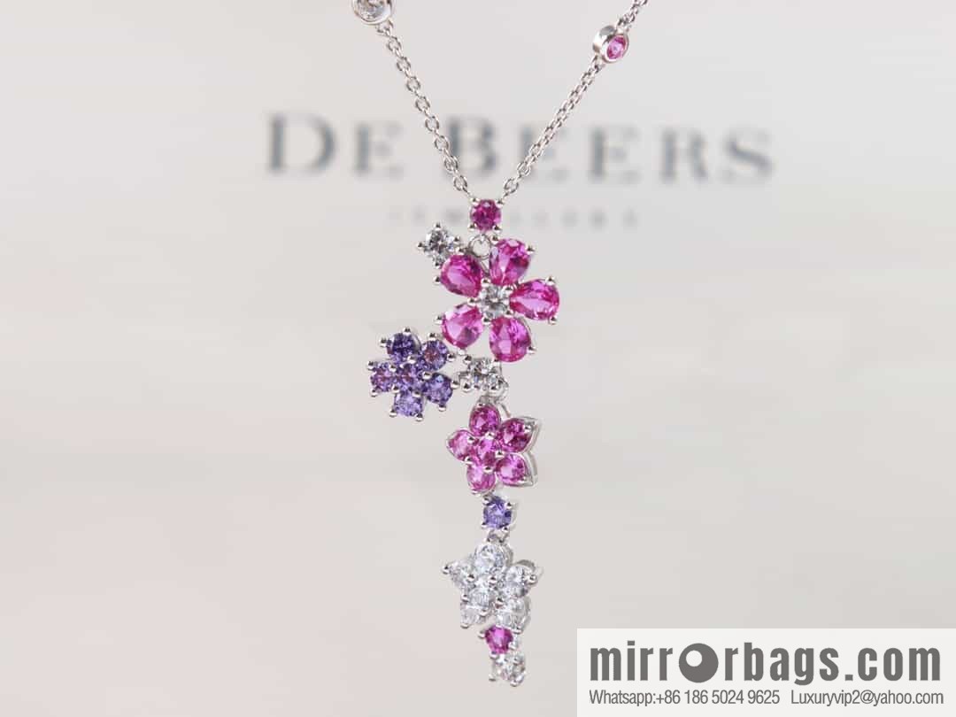 New ☑️ De Beers, flower necklace