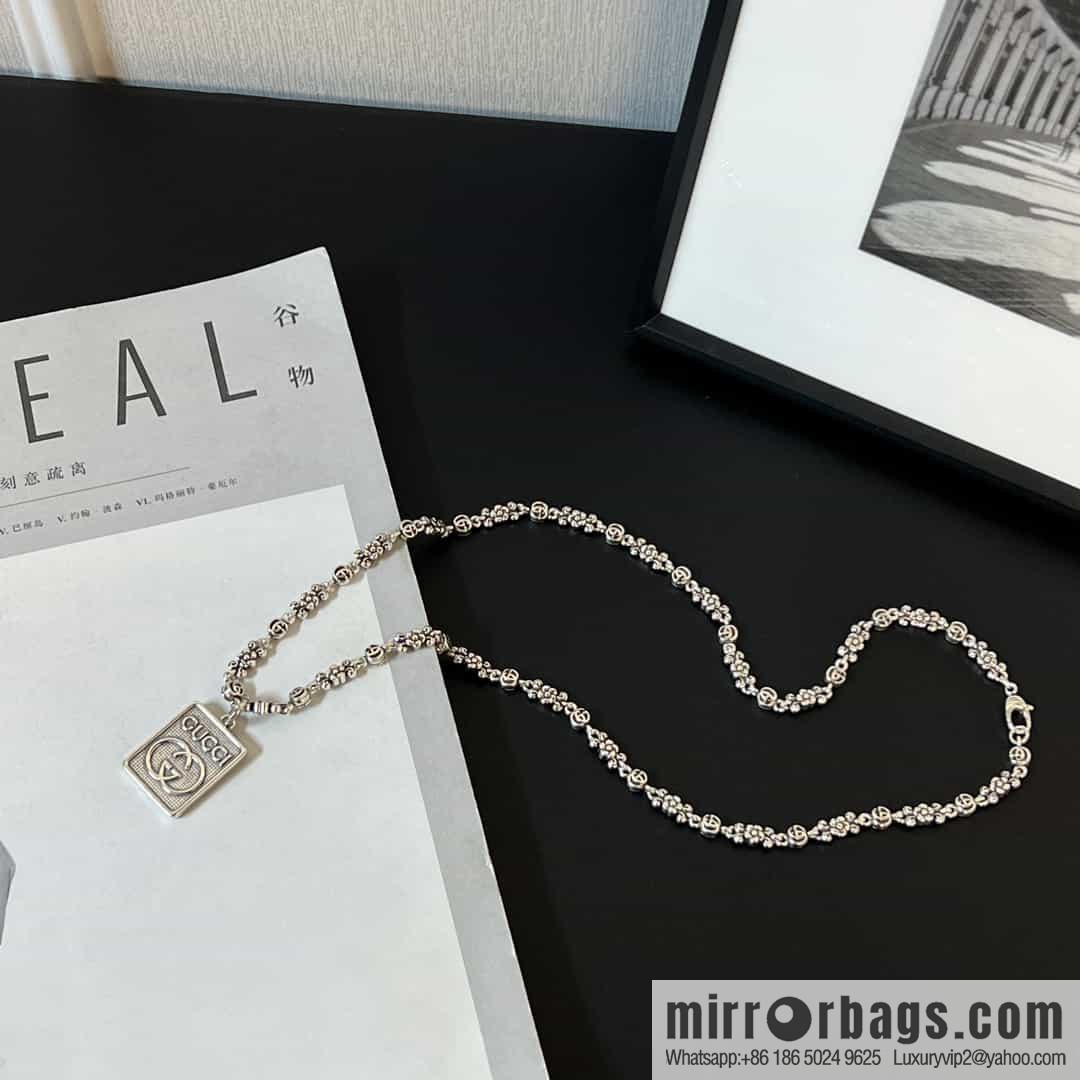 New Gucci Gucci letter silver necklace