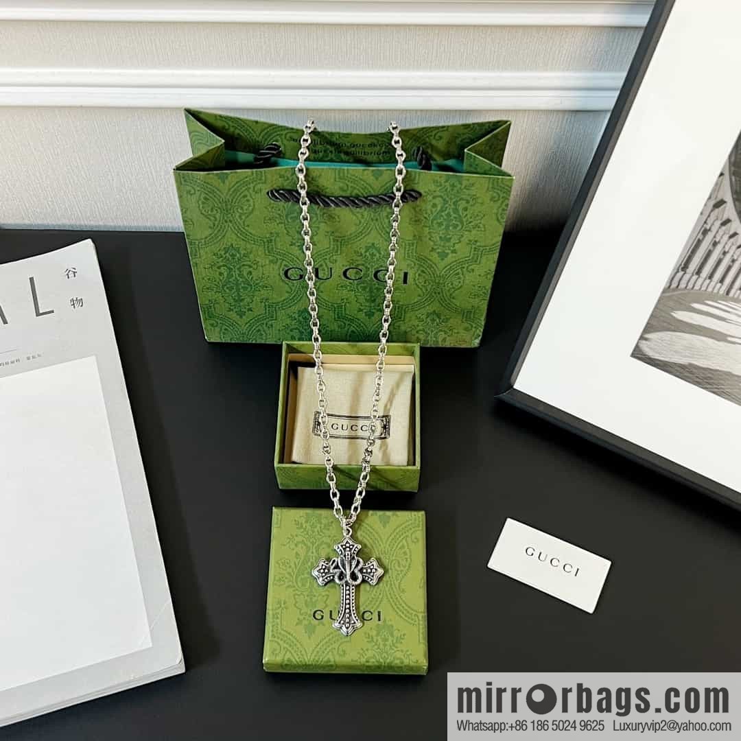 New Gucci gucci cross cobra necklace