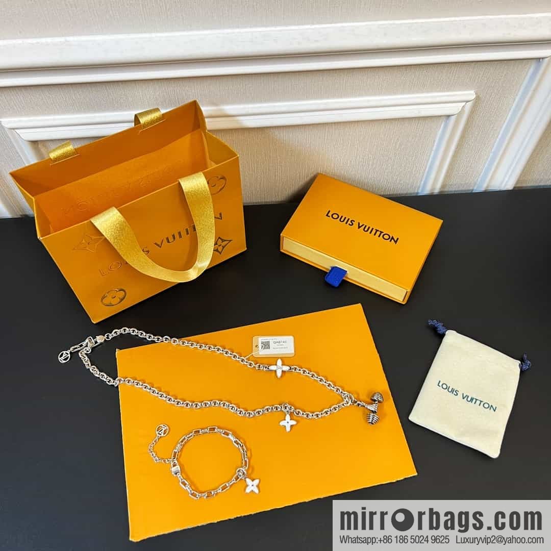 Louis Vuitton Louis Vuitton Green Medieval Collection Dumbbell Clover Necklace, Bracelet