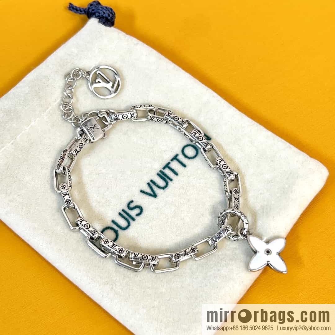 Louis Vuitton Louis Vuitton Green Medieval Collection Dumbbell Clover Necklace, Bracelet