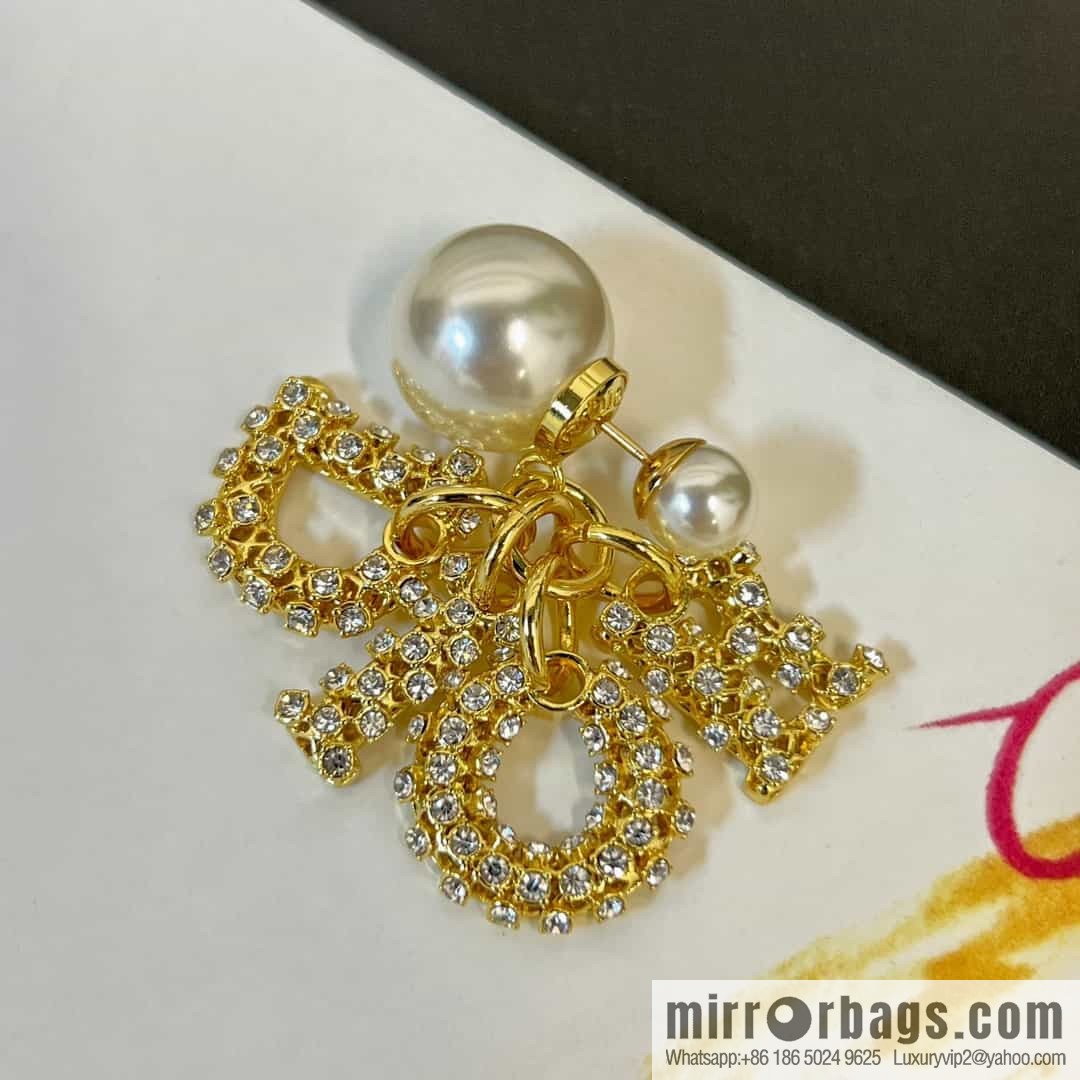 New ☑️ Dior size pearl hollow full diamond stud earrings