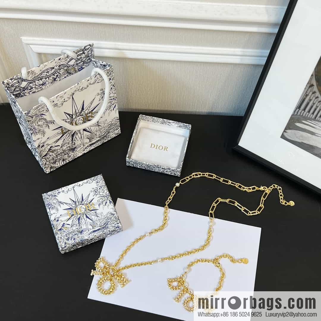 New ☑️ Dior hollowed out full diamond letter necklace, bracelet