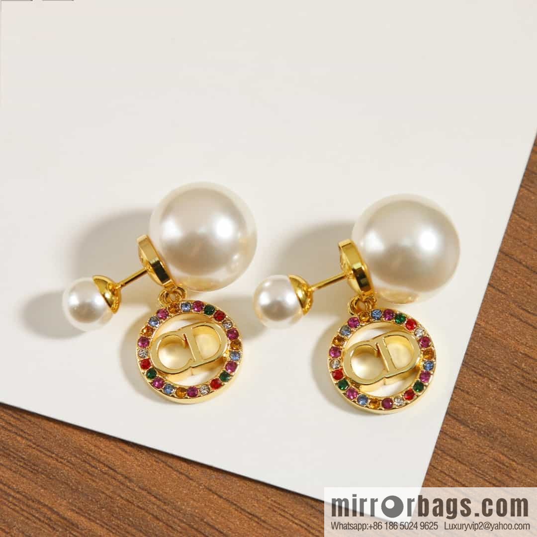 New ☑️ DIOR diamond size pearl stud earrings