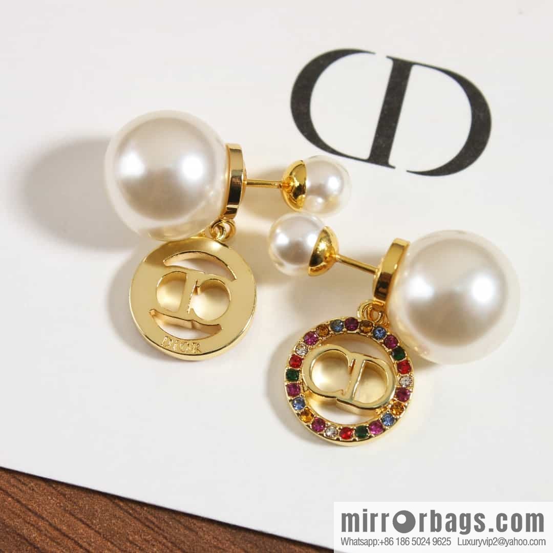 New ☑️ DIOR diamond size pearl stud earrings