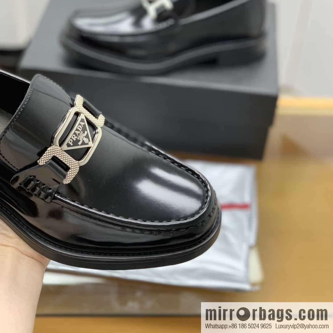PRADA Prada men's loafers crafted in black smooth cow leather (fabric)