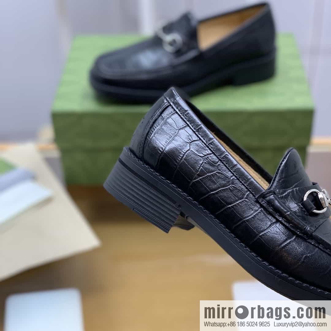Gucci Gucci uses black smooth cow leather (fabric) carefully made men's loafers