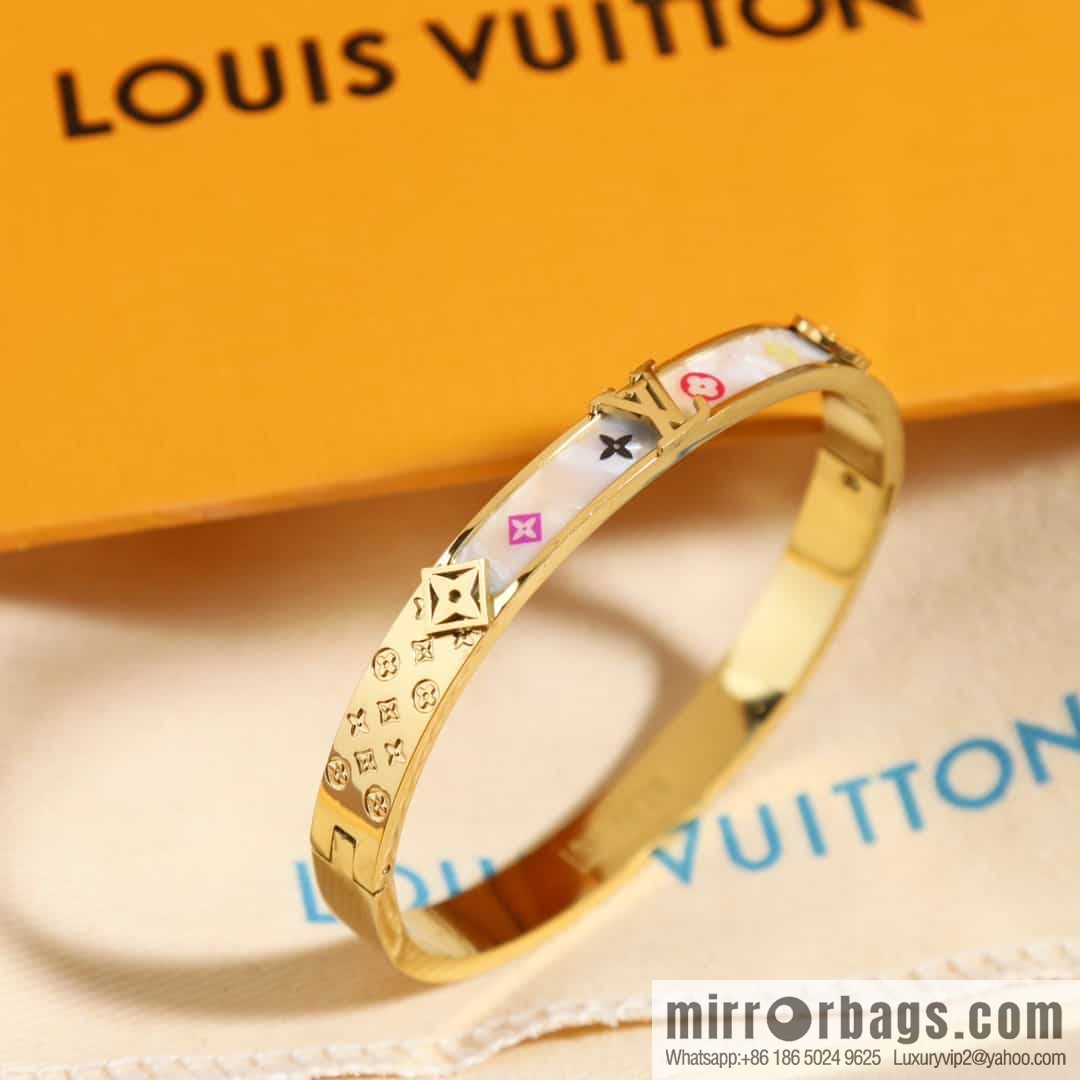 Louis Vuitton Louis Vuitton medieval gold white shell bracelet bracelet