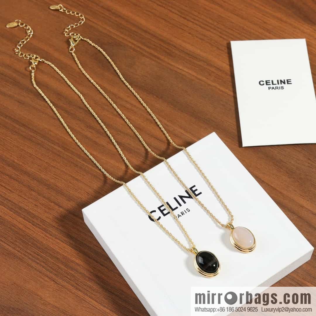 New ☑️ Celine oval black agate white shell necklace