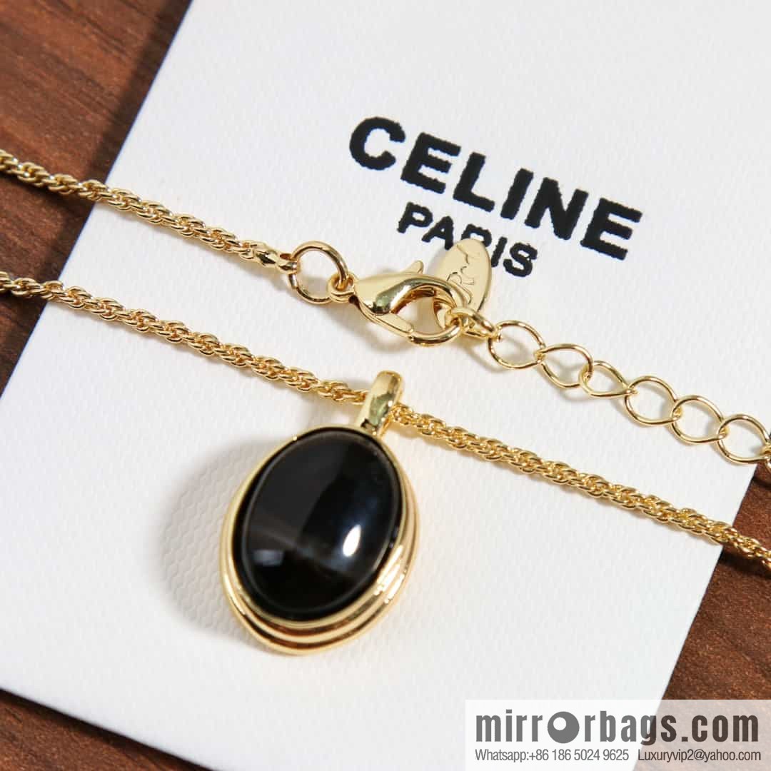 New ☑️ Celine oval black agate white shell necklace