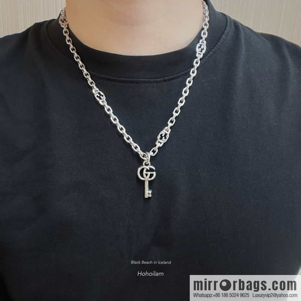 New Gucci Gucci double G key 🔑 necklace