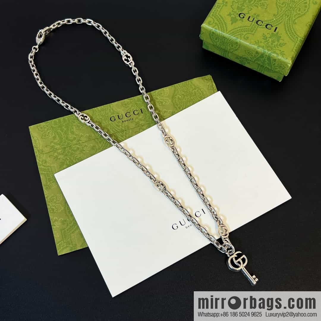 New Gucci Gucci double G key 🔑 necklace
