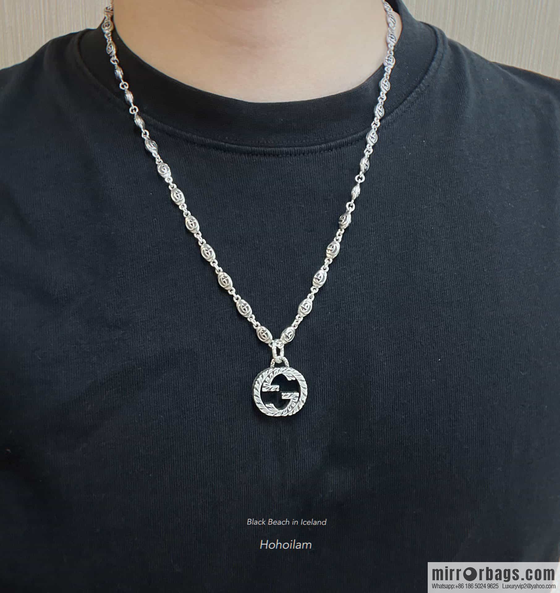New Gucci Gucci round double G necklace