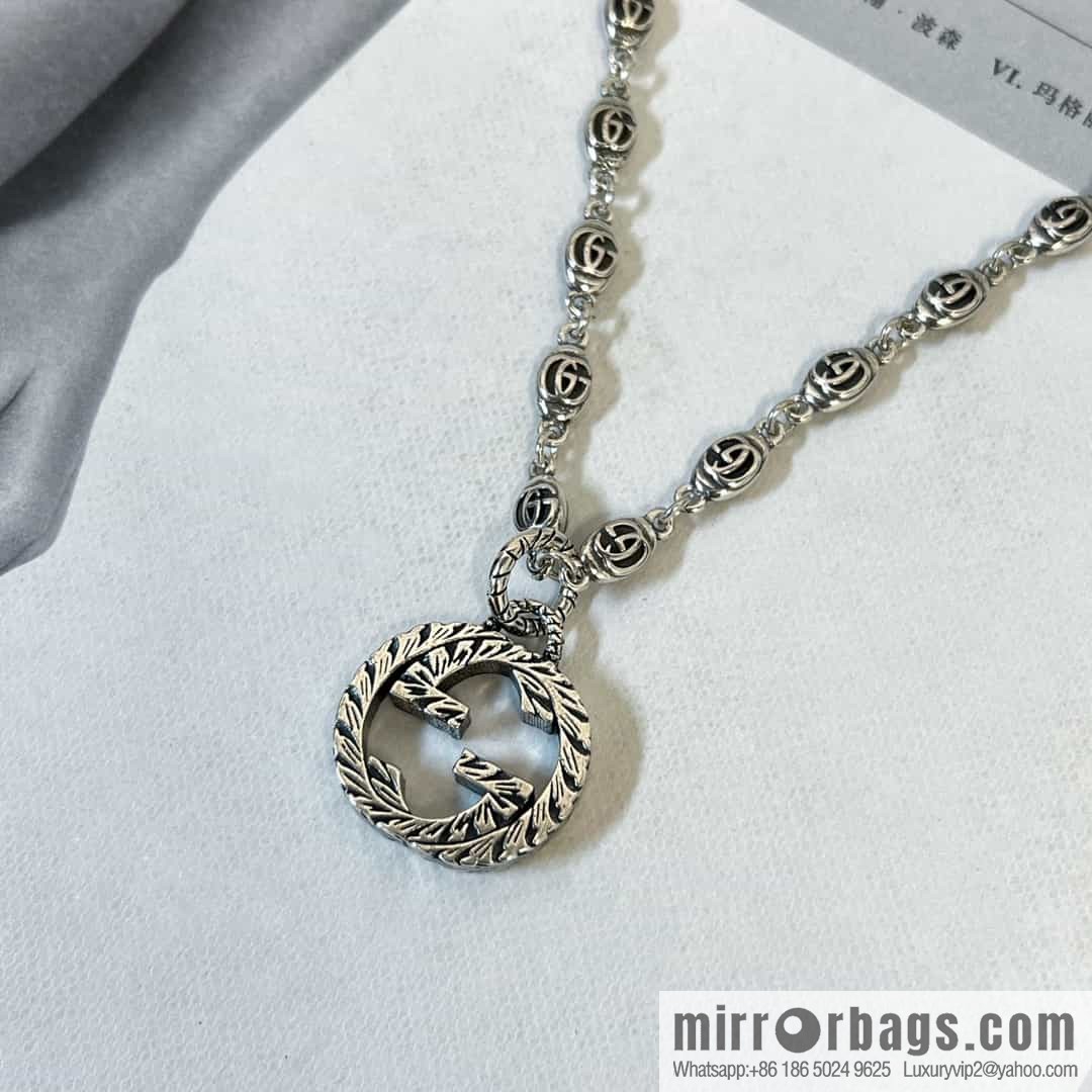 New Gucci Gucci round double G necklace