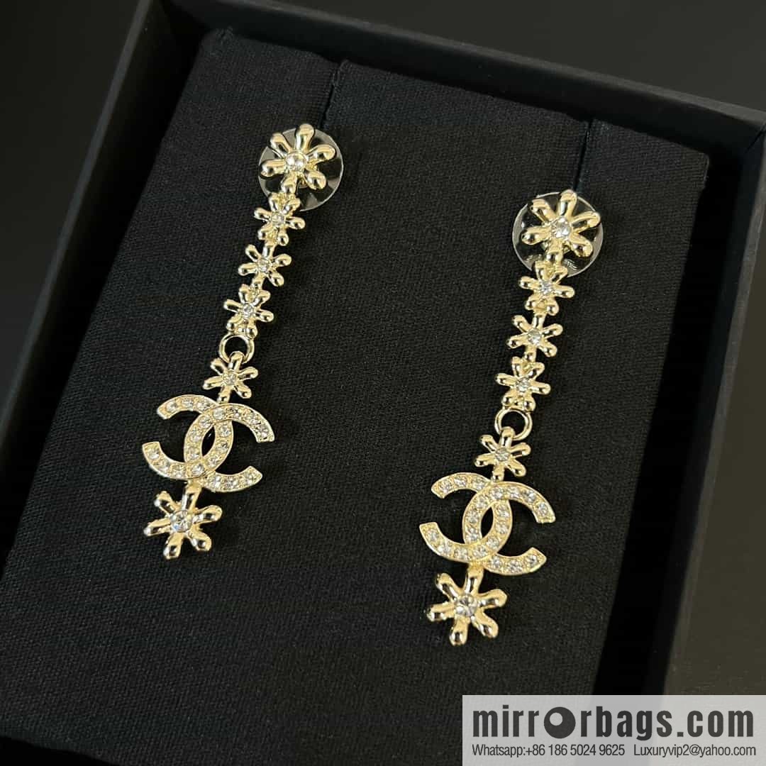 New ☑️ chanel c3 double c gold flower stud earrings