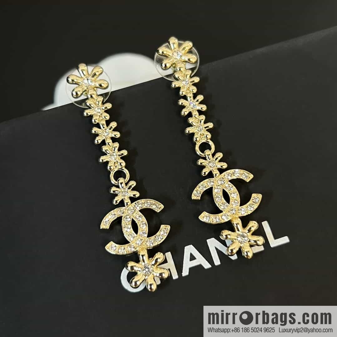 New ☑️ chanel c3 double c gold flower stud earrings