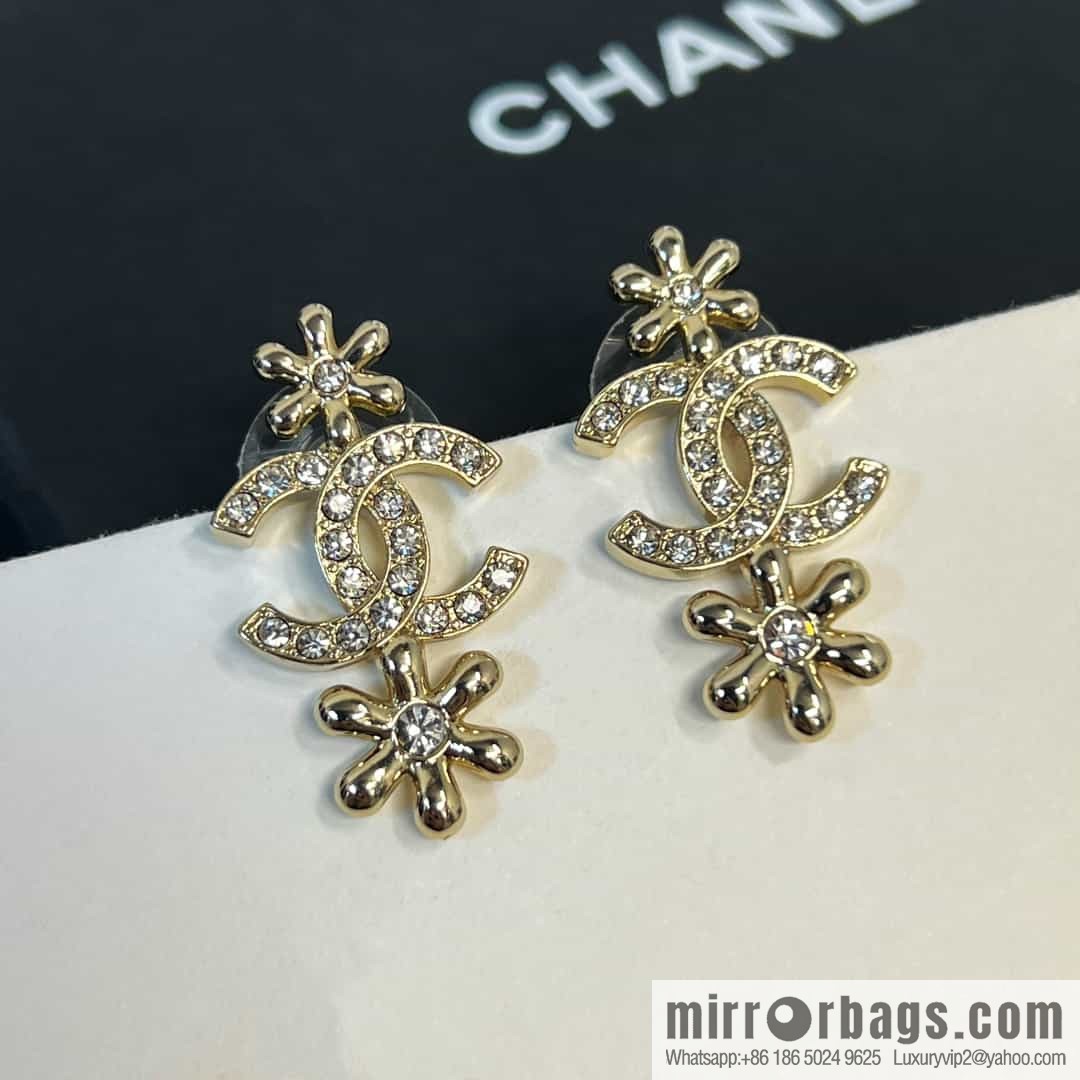 New ☑️ chanel c2 double c gold flower stud earrings