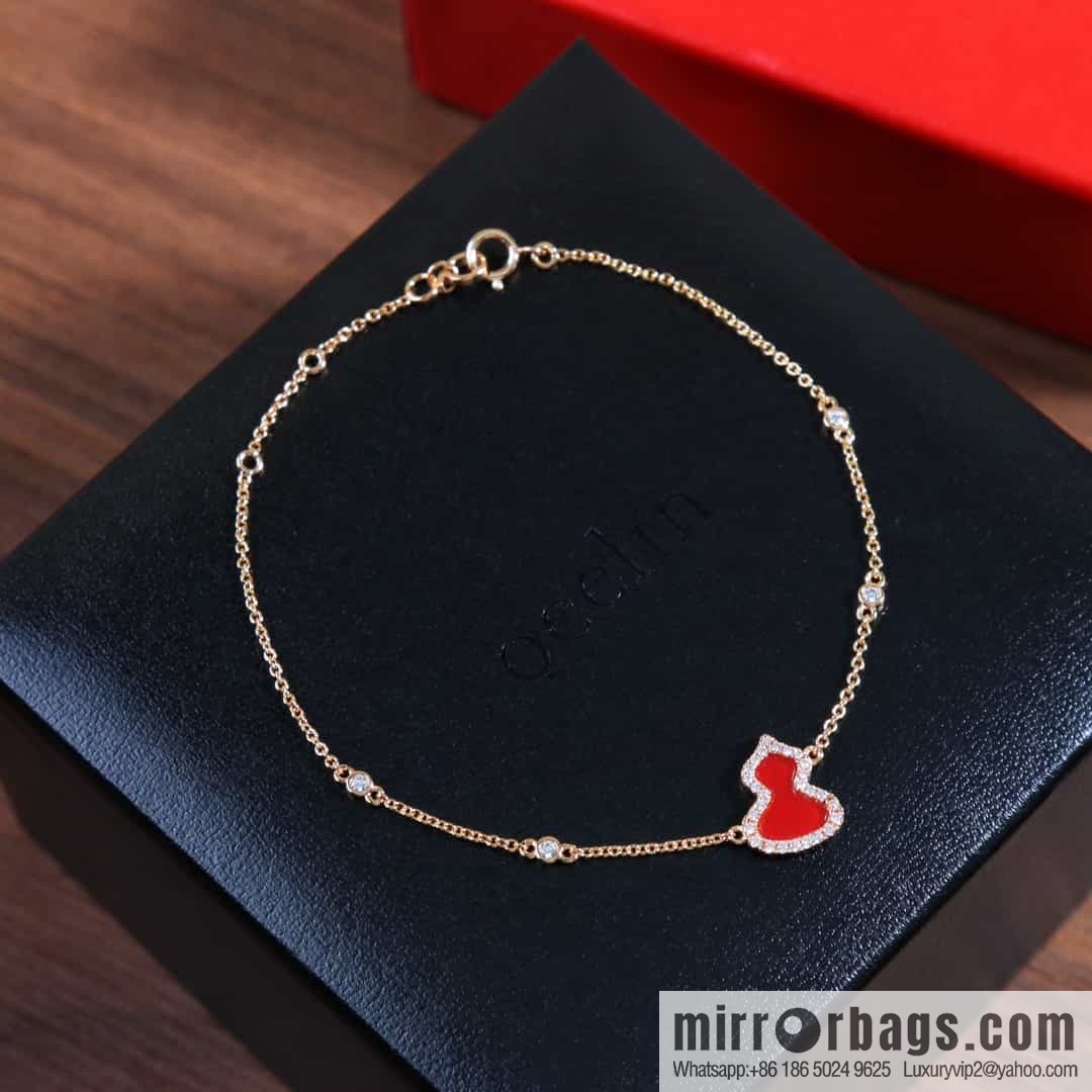 Qeelin Petite Wulu Rose Gold Diamond and Agate Bracelet